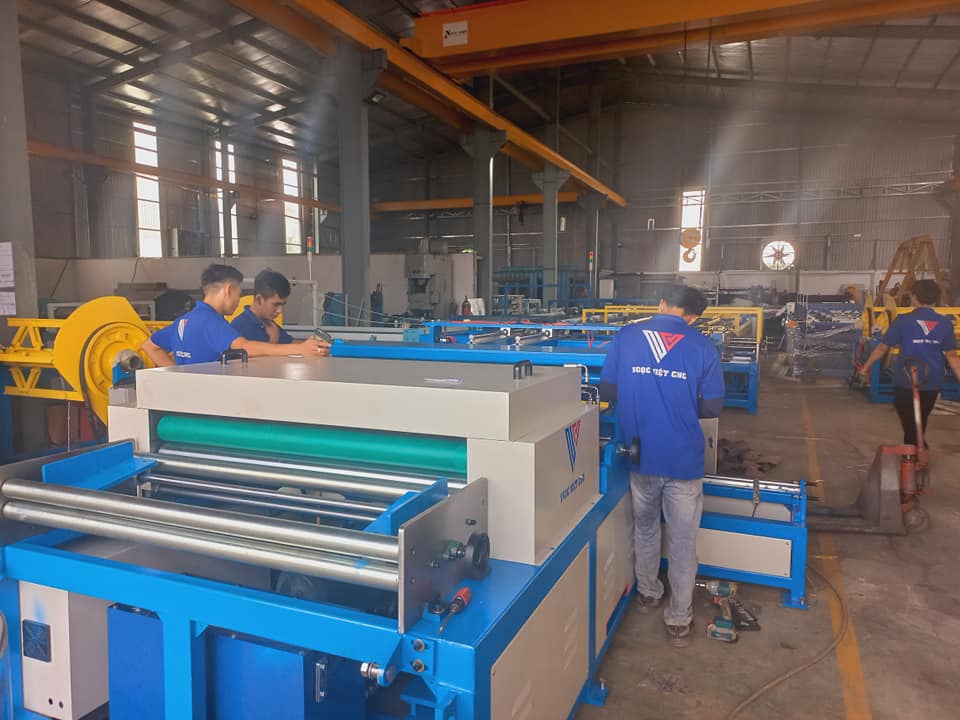 những lợi ích của việc sử dụng dây chuyền sản xuất ống gió- máy Autoline