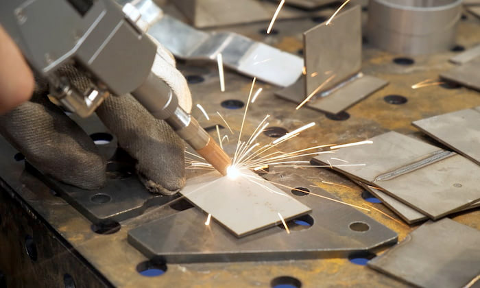 Ứng dụng và tiềm năng của máy hàn laser fiber trong sản xuất 