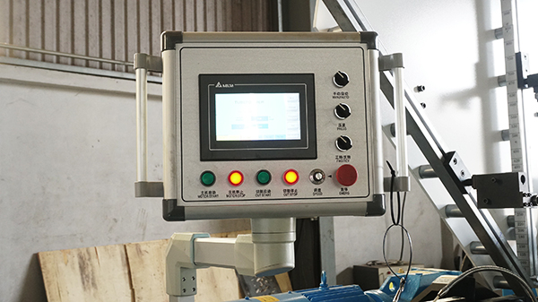 Máy chạy ống xoắn