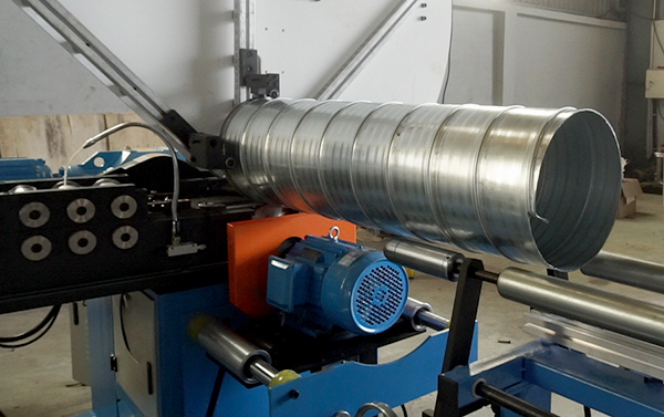 Máy chạy ống xoắn