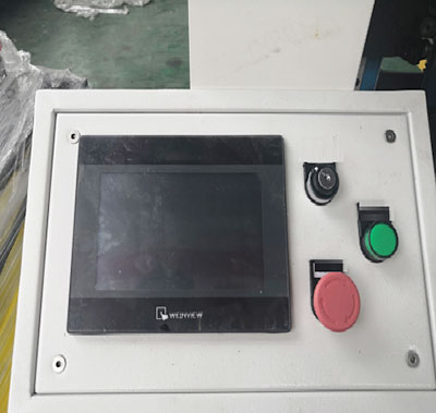 Máy vuốt mí đứng ống gió